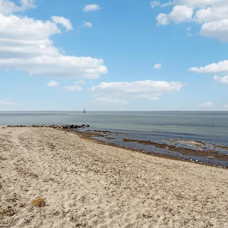 Stunning In Sydals With Kitchen Casa de Férias Osterby (Sonderjylland)