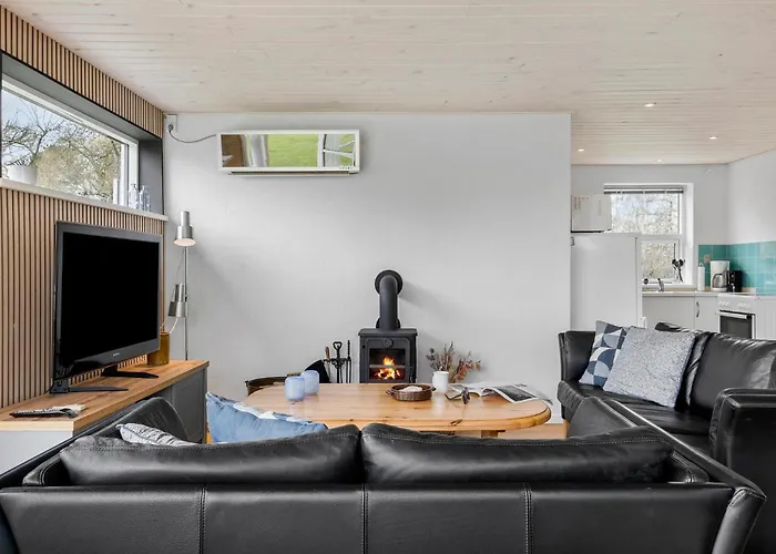 Stunning In Sydals With Kitchen Nyaraló Østerby