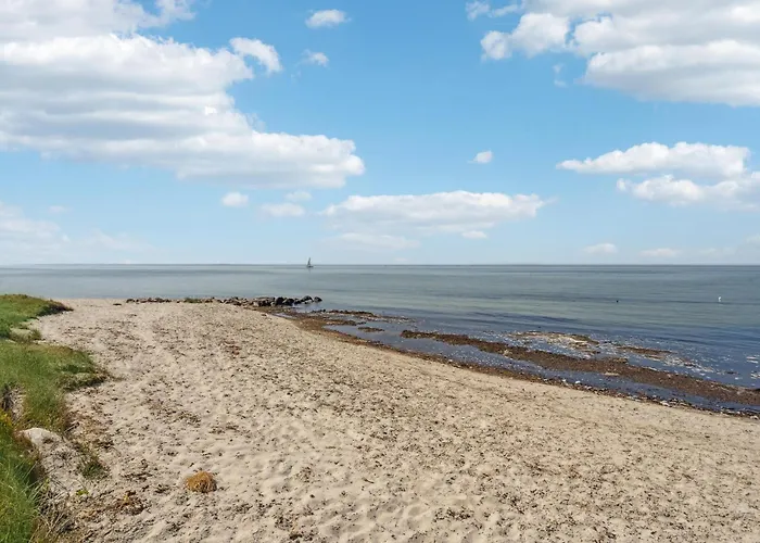 Stunning In Sydals With Kitchen Nyaraló Østerby